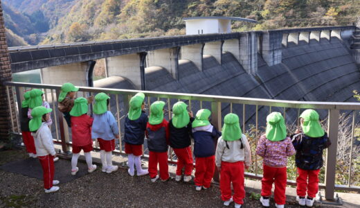 かがで学ぶ教室　九谷ダムと紅葉　11月20日